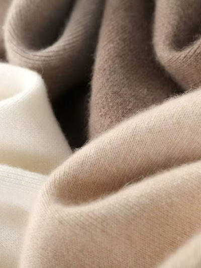 ELVINA – DIE STRICKHOSE MIT WEITEM BEIN FÜR STILVOLLE GEMÜTLICHKEIT