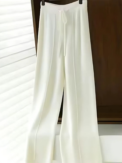 ELVINA – DIE STRICKHOSE MIT WEITEM BEIN FÜR STILVOLLE GEMÜTLICHKEIT