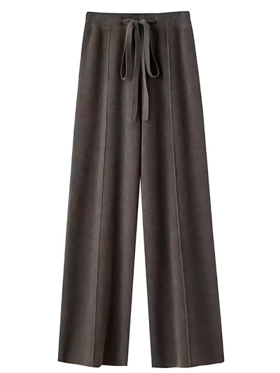 ELVINA – DIE STRICKHOSE MIT WEITEM BEIN FÜR STILVOLLE GEMÜTLICHKEIT