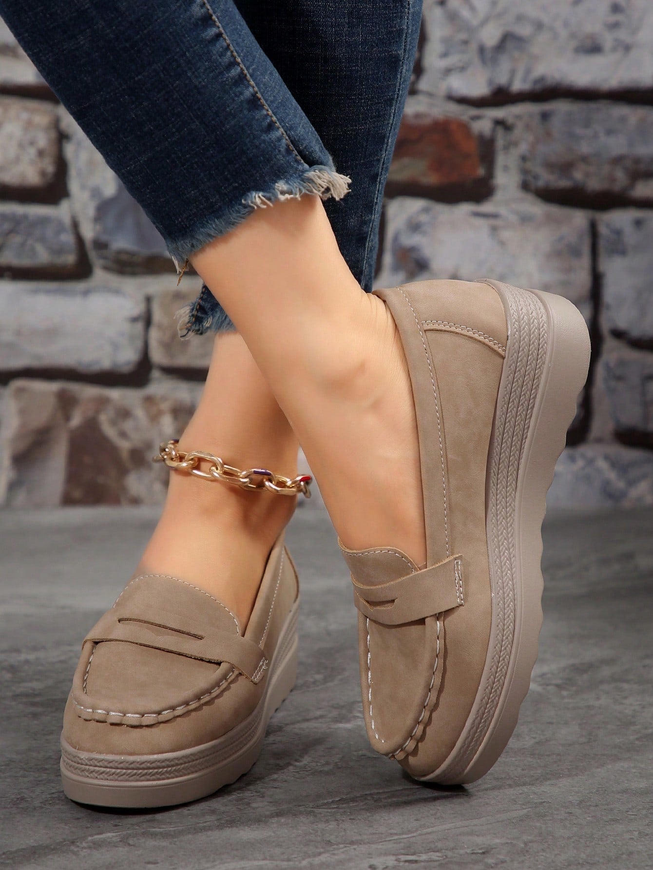 Bequeme Damen-Loafers mit elegantem Metallakzent