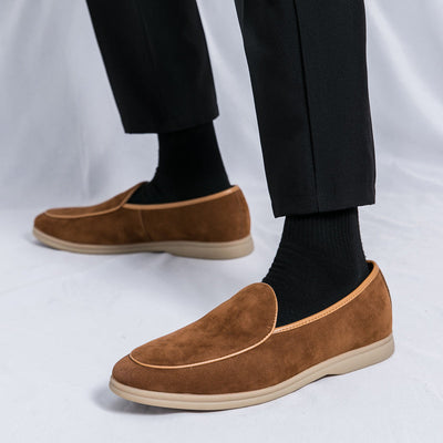 Corwin | Klassische Wildleder Slipper für zeitlosen Komfort und Stil