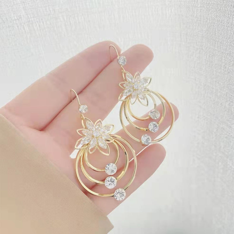 2+2 Gratis | BlütenTropfen™ Elegantes Blumendesign