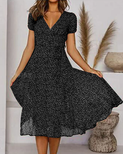 BelleRue - Bedrucktes Chiffonkleid mit kurzen Ärmeln und V-Ausschnitt für Damen