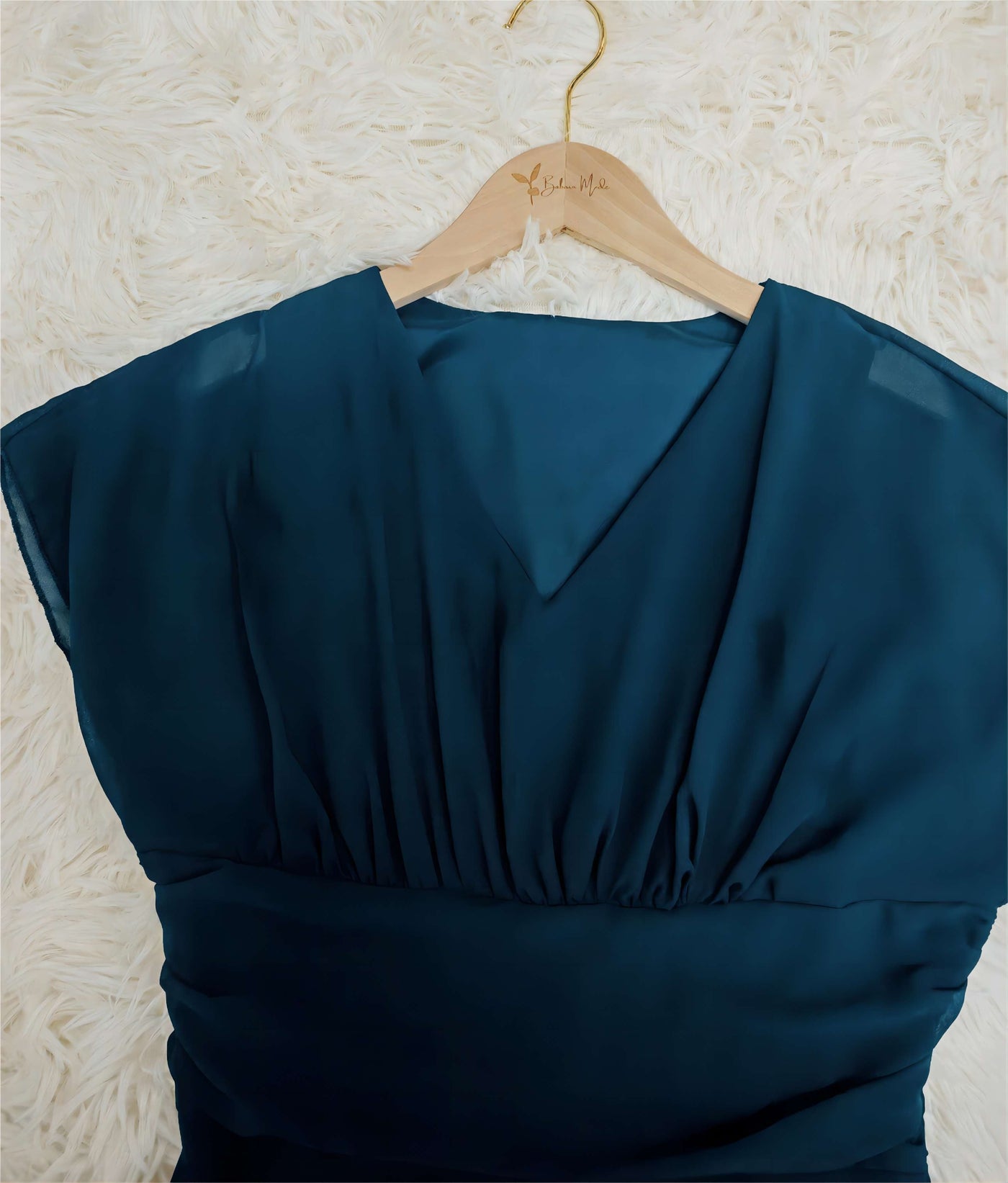 Wiktoria - Zeitloses Damenkleid