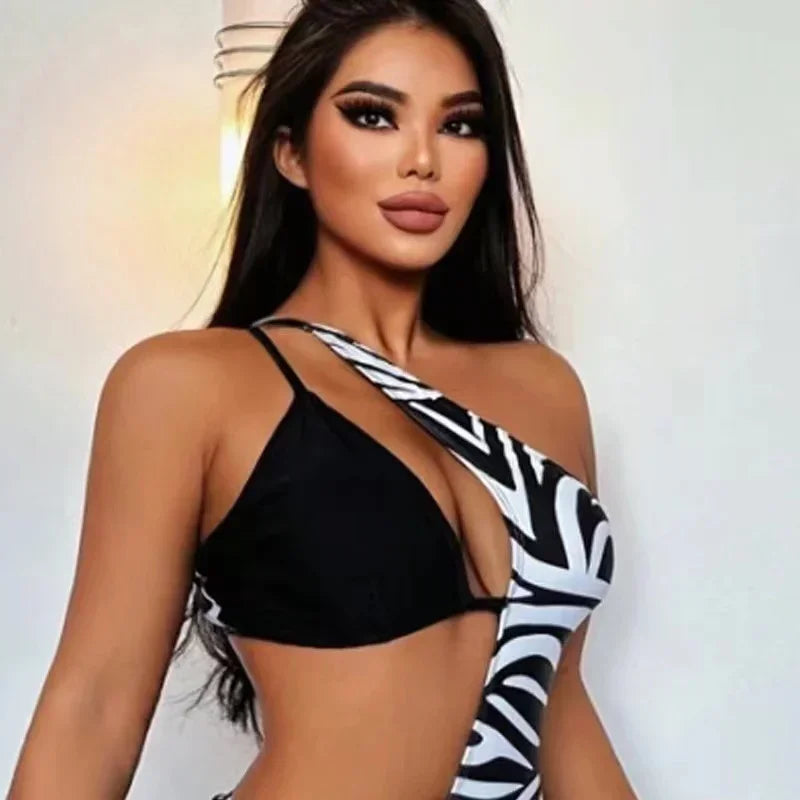 Georgina® | One-Shoulder-Badeanzug mit Cut-outs