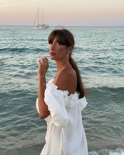 Valex Kleid – Leinenleicht. Schulternfrei. Sommertraum.