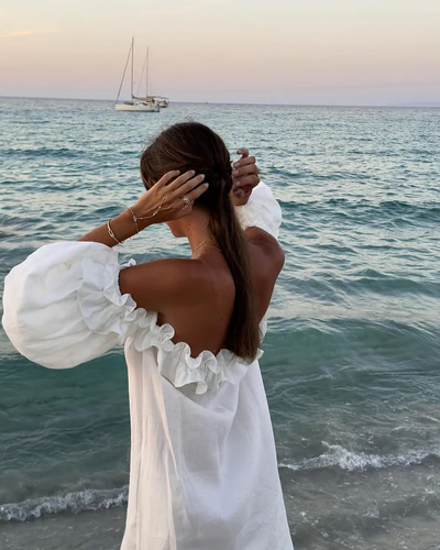 Valex Kleid – Leinenleicht. Schulternfrei. Sommertraum.