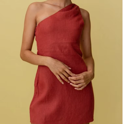 SÁRIA – DAS ASYMMETRISCHE STATEMENT-KLEID FÜR STARKE AUFTRITTE