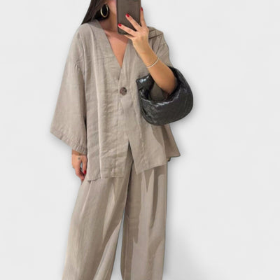 Jacqueline - Lässiges V-Ausschnitt Oberteil mit passender Hose