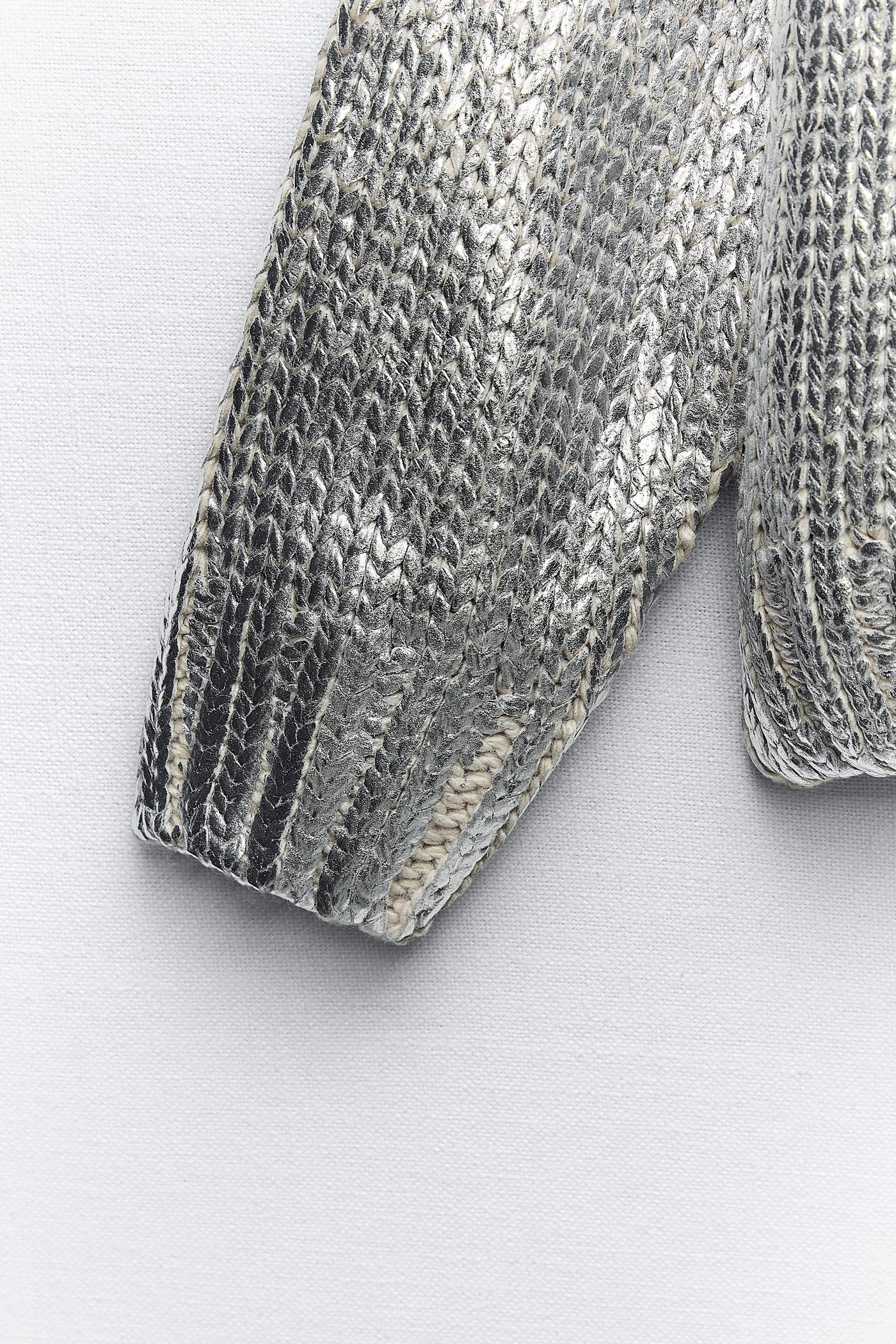 Verena | Kapuzenpullover in Silber mit Strickfolie