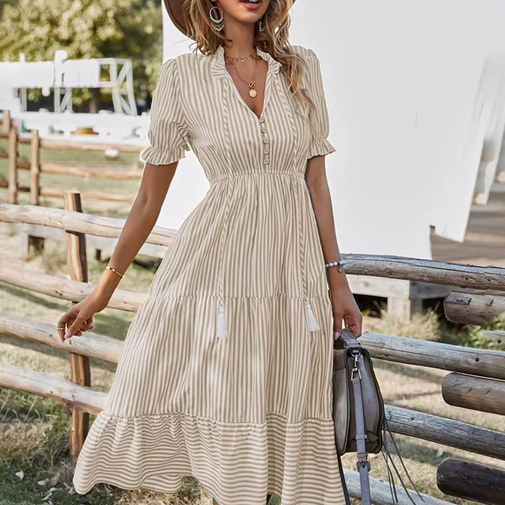 Leyna - Romantisches Landhauskleid mit Streifen & Volants