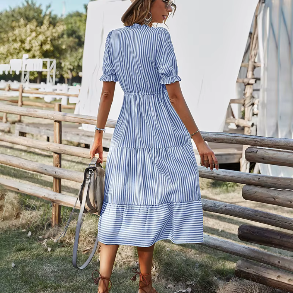 Leyna - Romantisches Landhauskleid mit Streifen & Volants