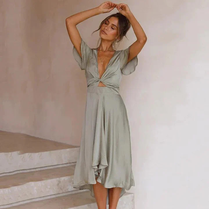 Lunéa - Vintage. Feminin. Fließend. – Das Kleid bringt Retro-Romantik in deinen Kleiderschrank.