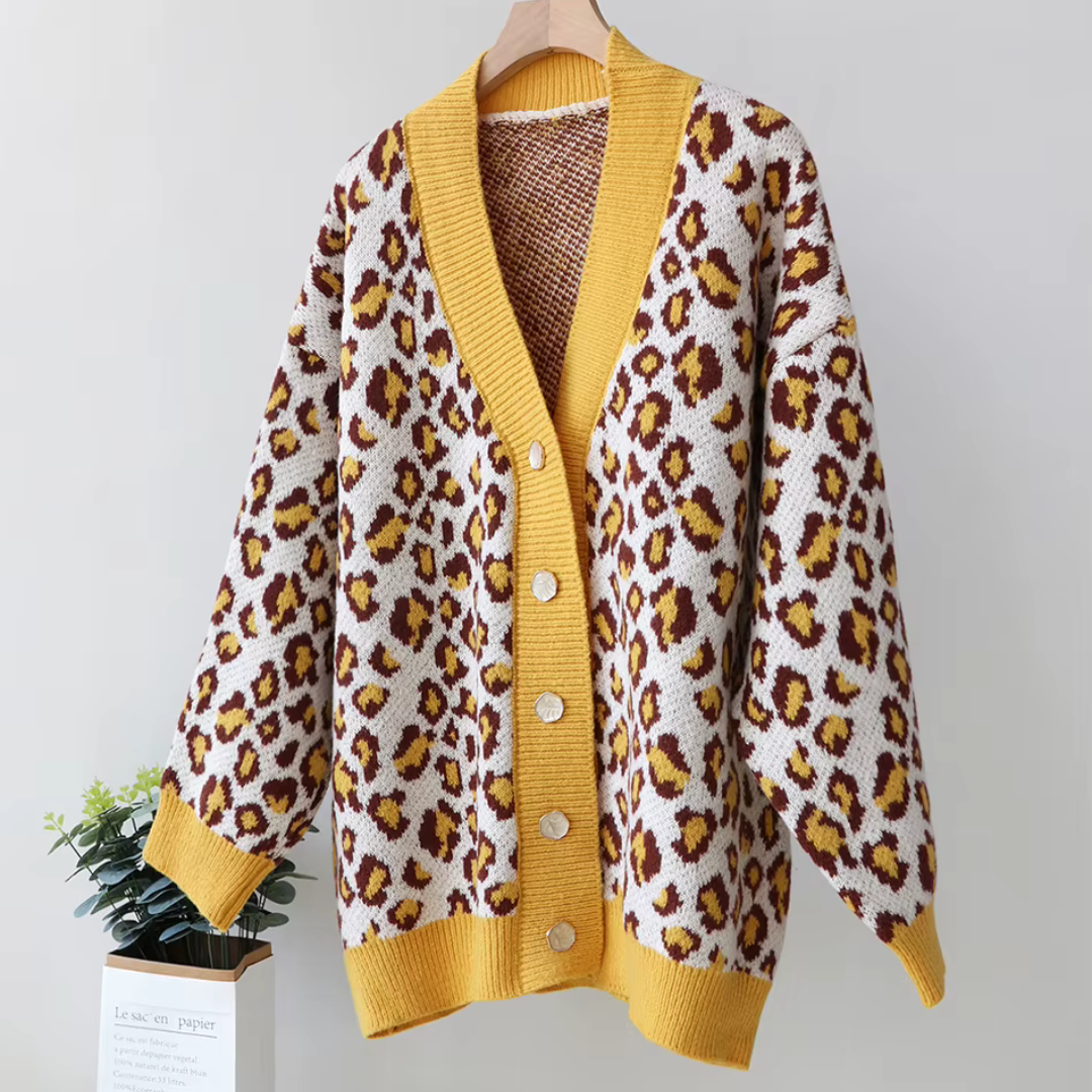 Livia – Die Strickjacke für stilvolle Akzente