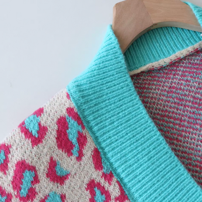 Livia – Die Strickjacke für stilvolle Akzente