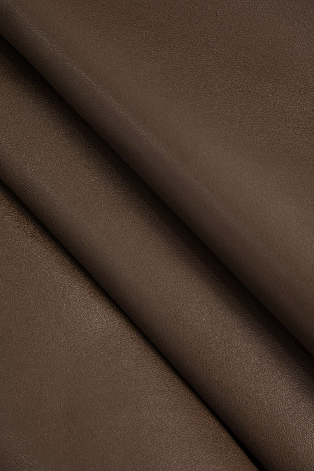 Marigold | Verspielter Kunstleder-Skaterrock mit High-Waist-Schnitt und ausgestelltem Saum