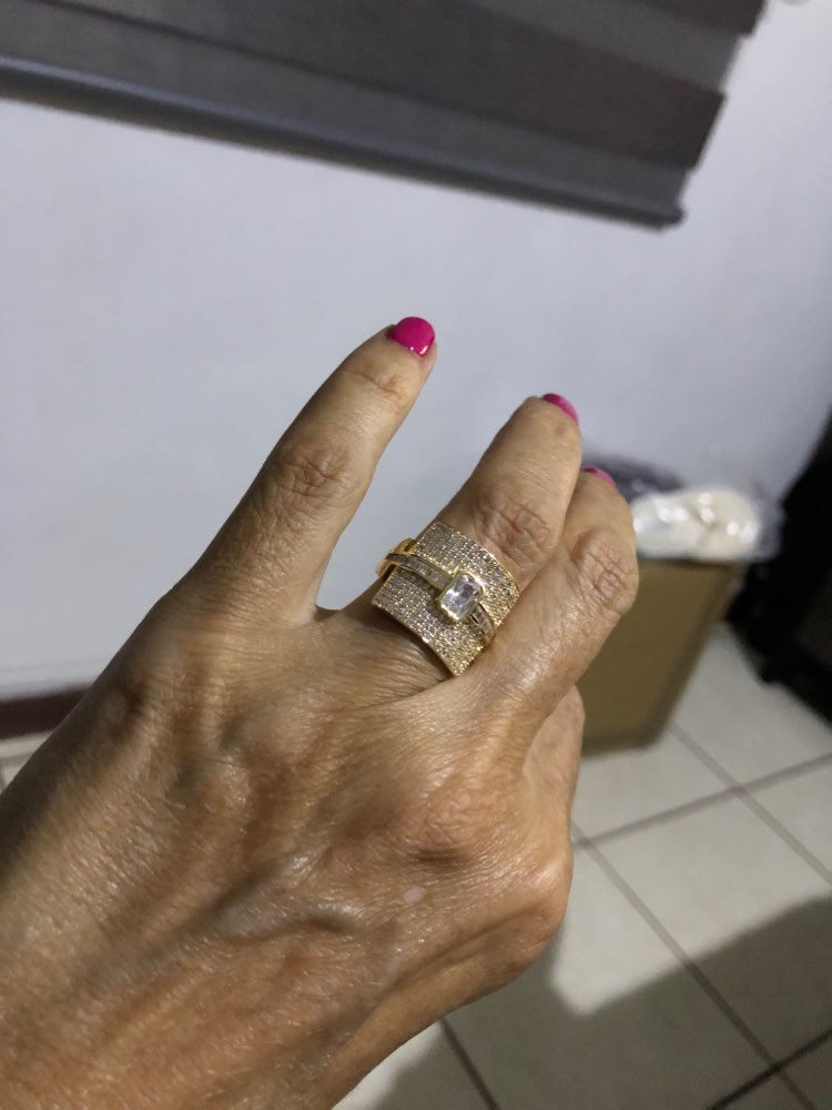 LuxeStapel™ Glamour trifft auf Vielseitigkeit