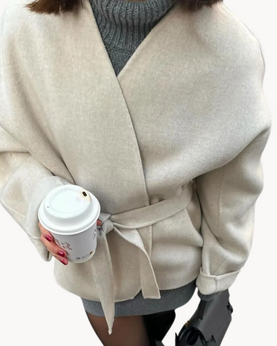 Timea | Klassisches und stilvolles Sommerkleidungsstück