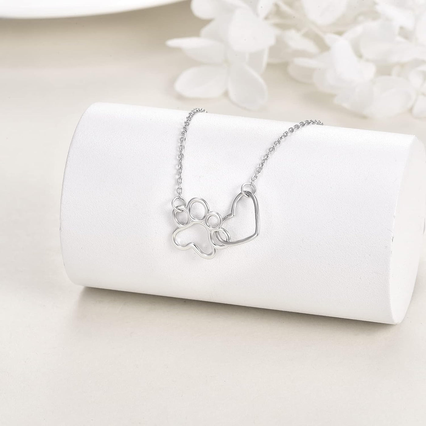 ILYA – Elegante Pfoten-Halskette aus 925er Sterlingsilber mit bezauberndem Herz-Kristallanhänger