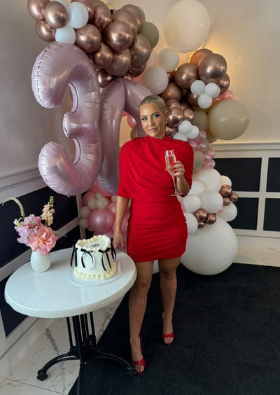 Lynn | Verführerisches Off-Shoulder Kleid in Rot