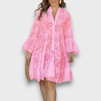 Merelina – Kleid mit Broderie und Volantärmeln