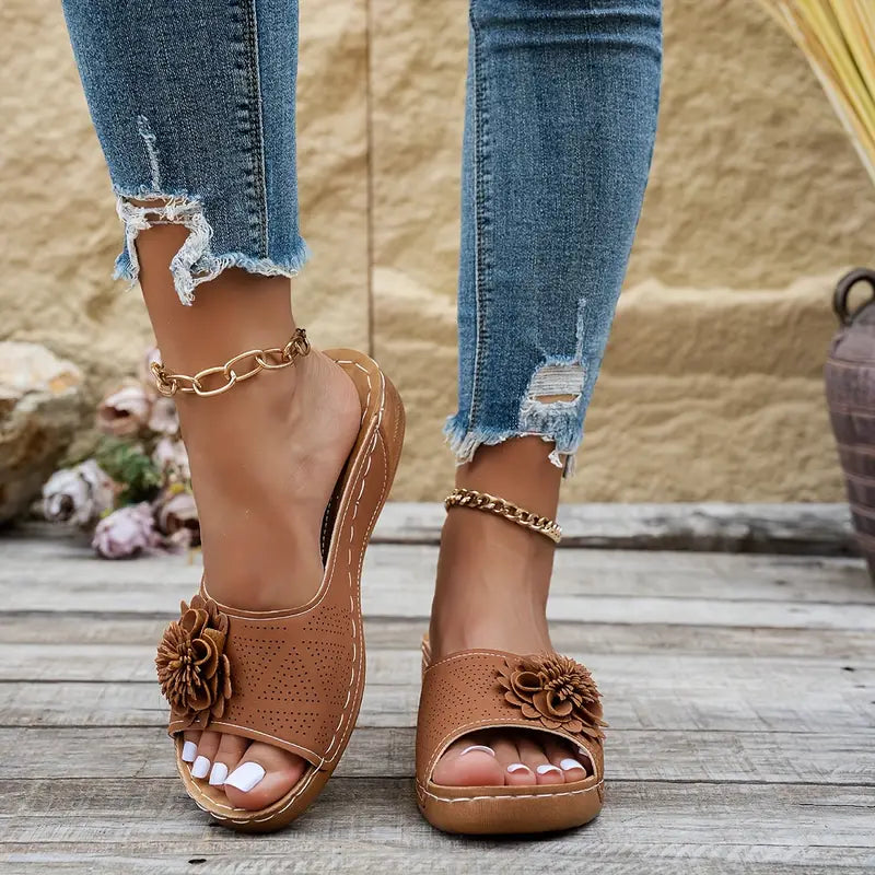 Zaria | Orthopädische Sandalen mit Blumenmotiv