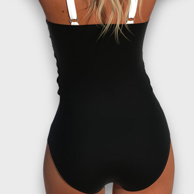 Astrid – Farbintensiver Badeanzug mit überkreuztem Vorderteil