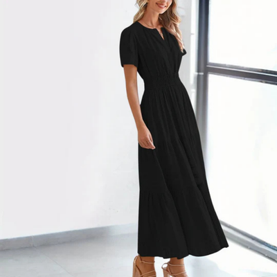 LYA – DIE SOMMERROBE FÜR EINE ROMANTISCHE UND SCHWUNGVOLLE SILHOUETTE