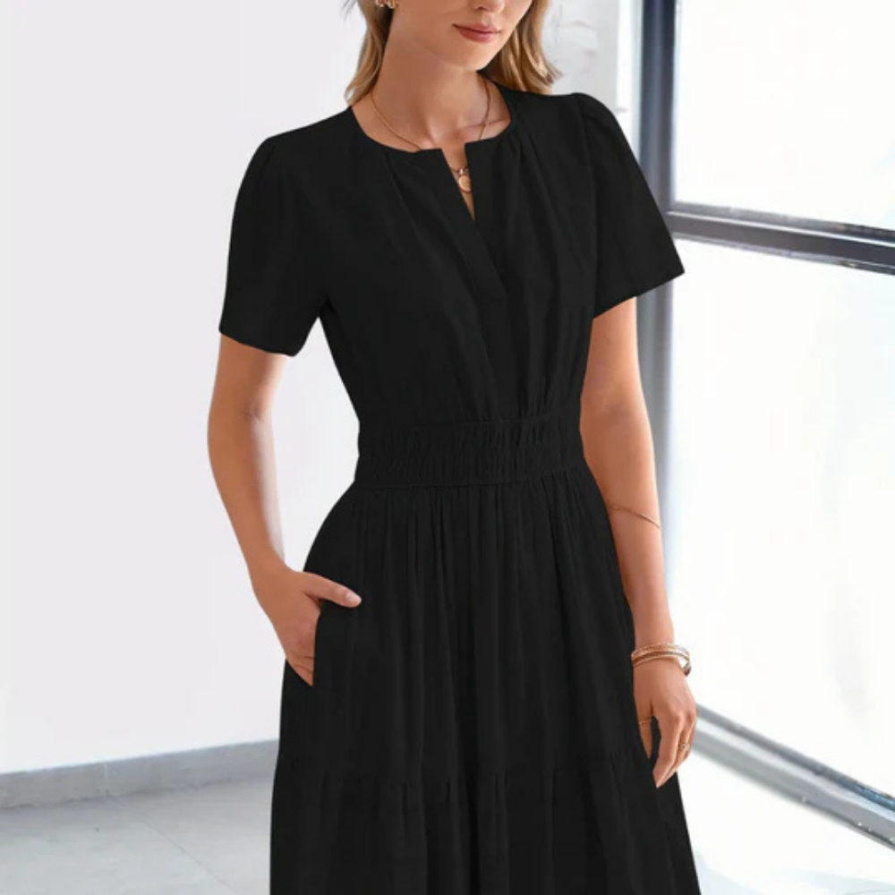 LYA – DIE SOMMERROBE FÜR EINE ROMANTISCHE UND SCHWUNGVOLLE SILHOUETTE