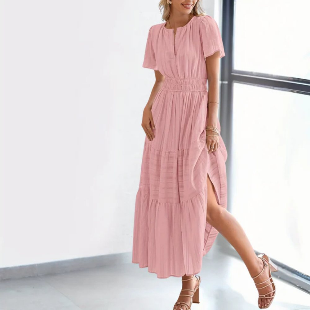 LYA – DIE SOMMERROBE FÜR EINE ROMANTISCHE UND SCHWUNGVOLLE SILHOUETTE