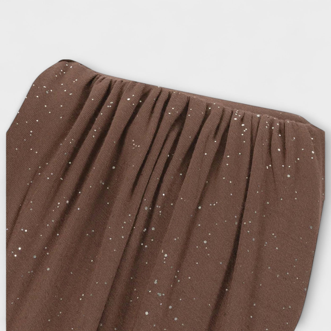 "Thea - Maxikleid mit tiefem V-Ausschnitt" could be rewritten as "Thea - Elegantes Maxikleid mit verführerischem V-Ausschnitt".