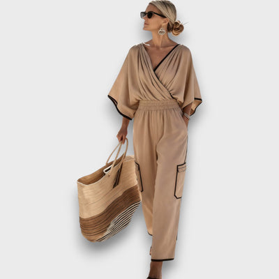 Elvira – Sommerlicher Jumpsuit mit Wickeloptik