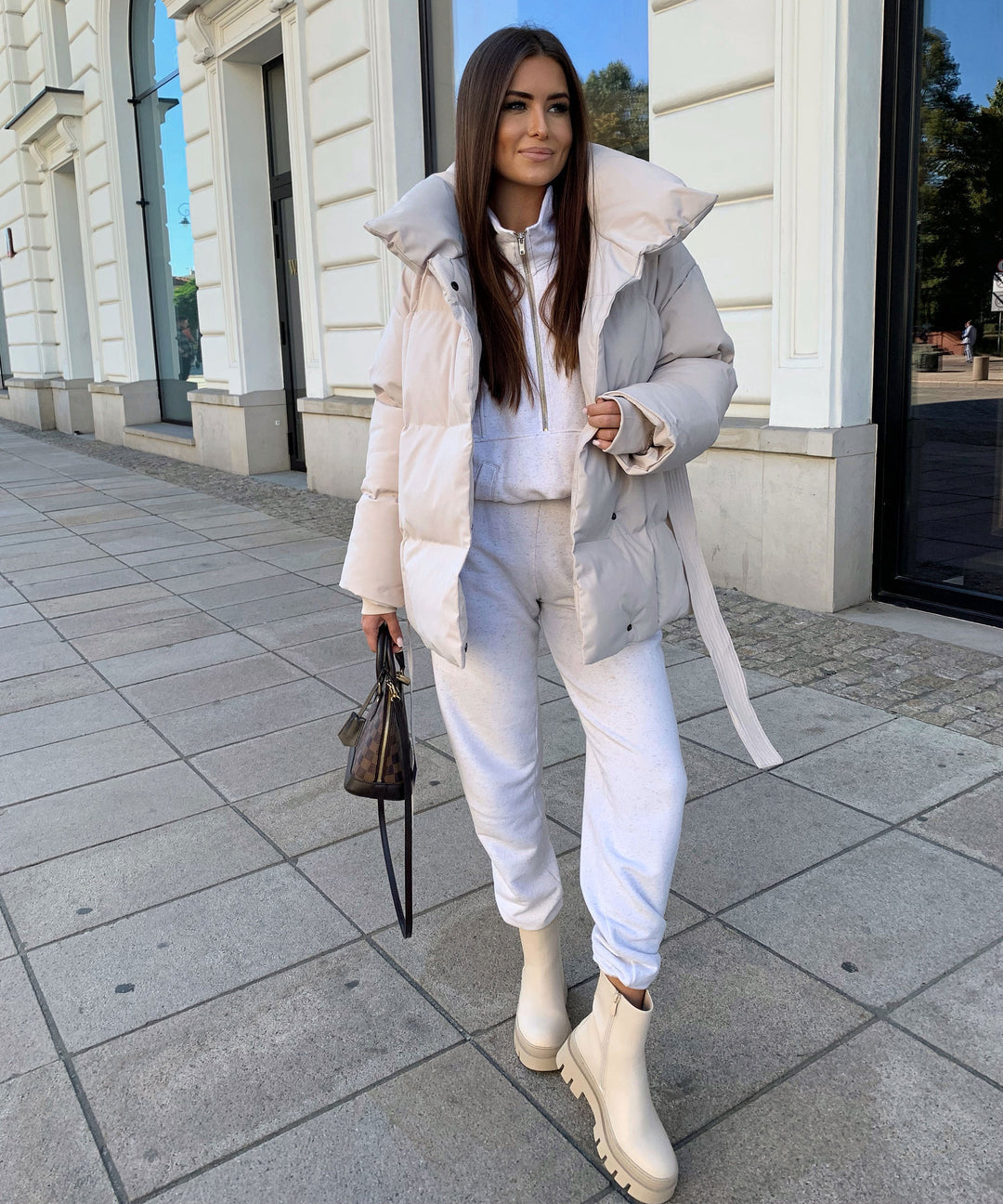 STELLINA® | ELEGANTE KURZE DAUNENJACKE