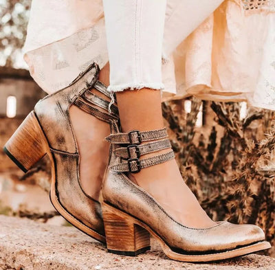 Cosette – Vintage-Pumps mit Knöchelriemen aus Leder