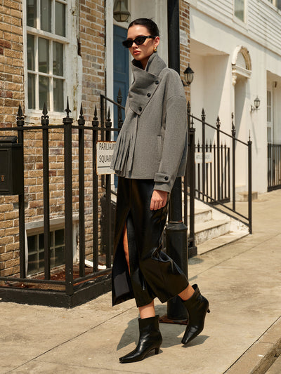 Elin |  Wollmantel mit doppelter Knopfreihe und Quasten