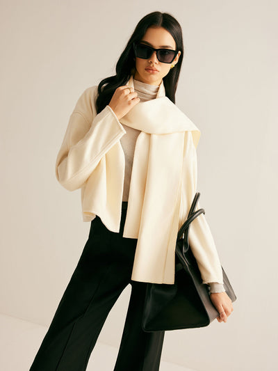 Eva | Klassischer Kurzmantel mit Schal