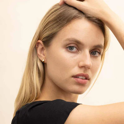 Haben eine Kugel Ohrstecker | Gold