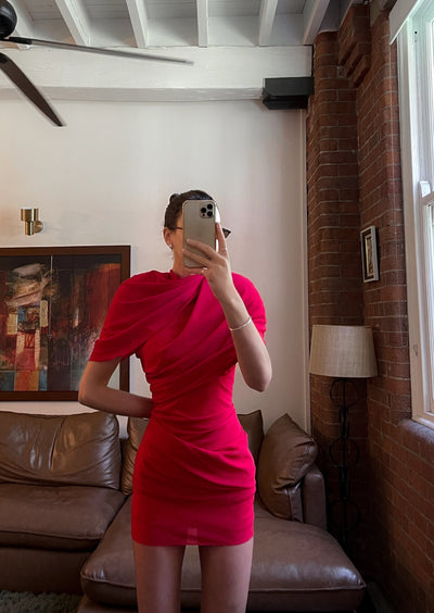 Lynn | Verführerisches Off-Shoulder Kleid in Rot