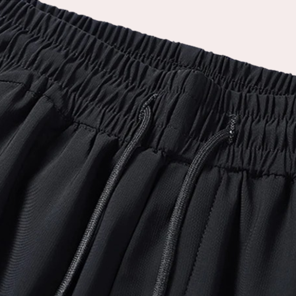 Thomas | Leichte, atmungsaktive, feuchtigkeitsableitende Laufhose