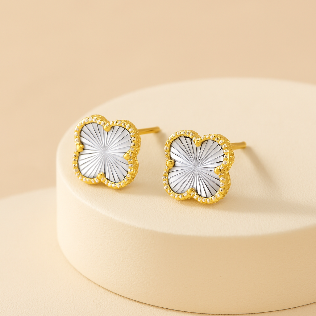 Kleeblatt Ohringe in Gold