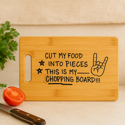 Gravieretes Bambus Schneidebrett – Humorvolle KüchenDekoration und Geschenk