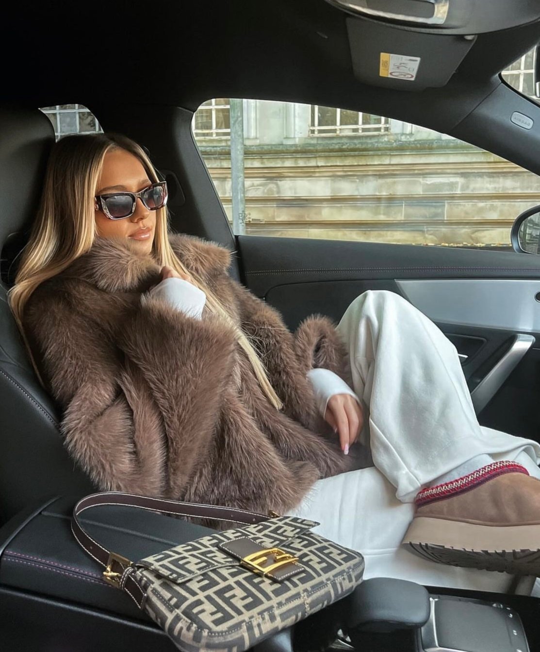 Wilma | Kurzer Oversize-Kunstfellmantel