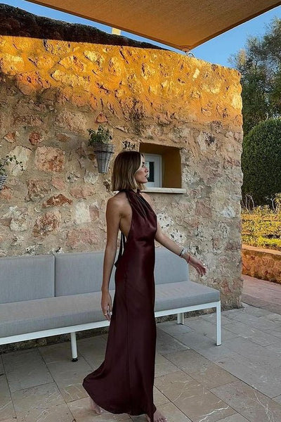 Vydra | Rückenfreies Neckholder-Maxikleid