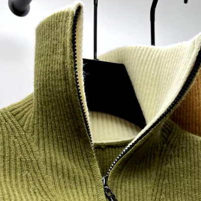 Eleganter Stehkragenpullover mit Reißverschluss
