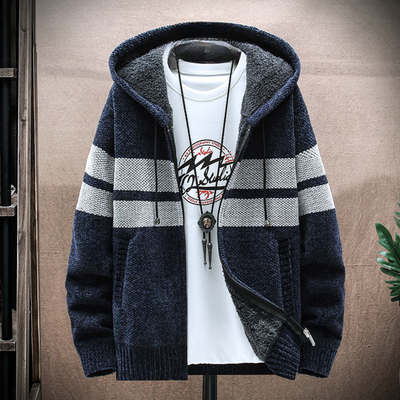 Gestreifter Herren Hoodie für modernen Komfort