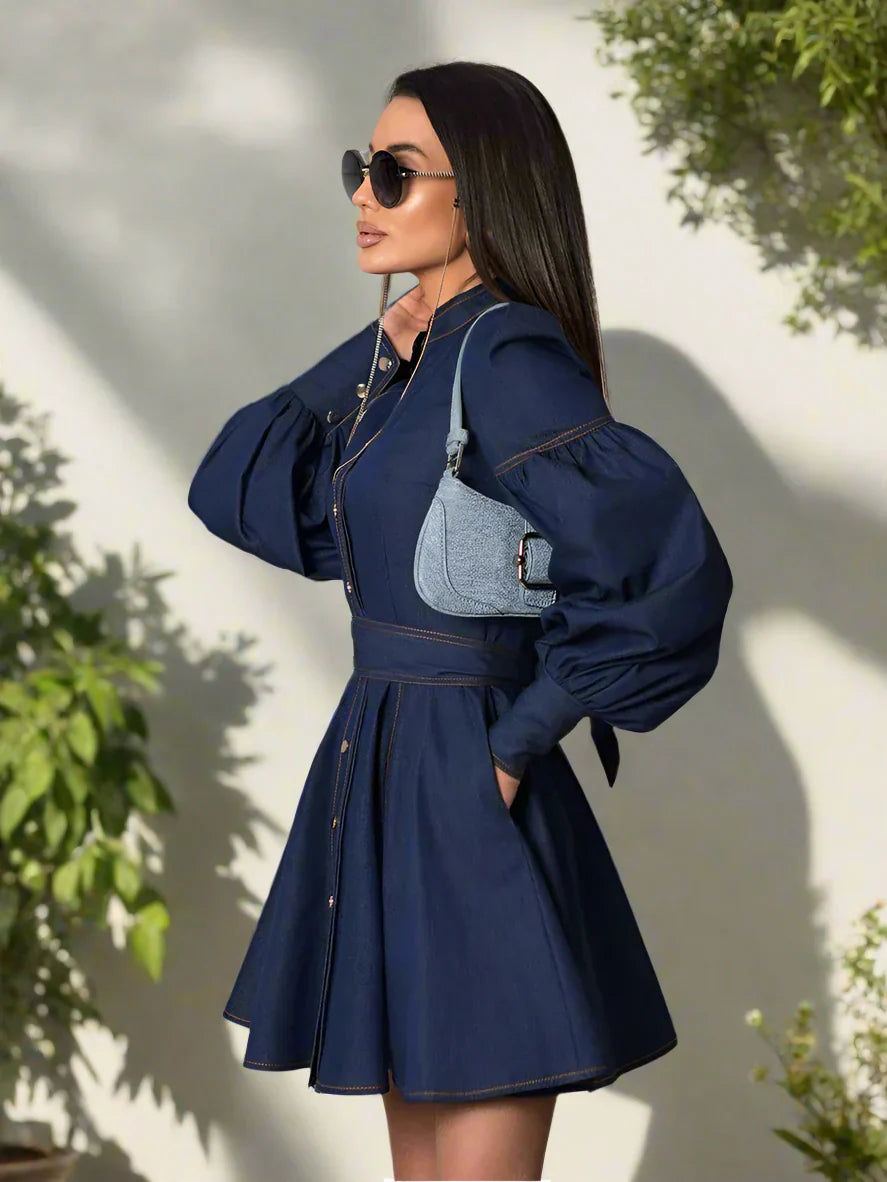 Elegantes Slim-Fit Damen Jeanskleid mit Puffärmeln Kurz