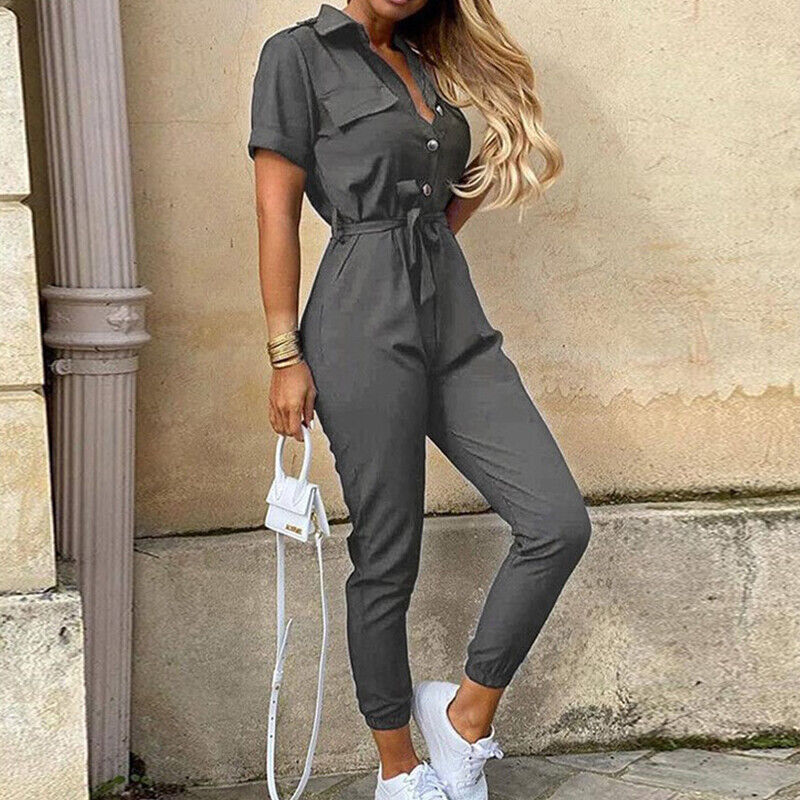 Damen Jumpsuit – Taillierter Schnitt mit Gürtel – Kurzarm – Streifenmuster – Knopfleiste