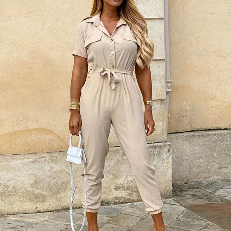Damen Jumpsuit – Taillierter Schnitt mit Gürtel – Kurzarm – Streifenmuster – Knopfleiste