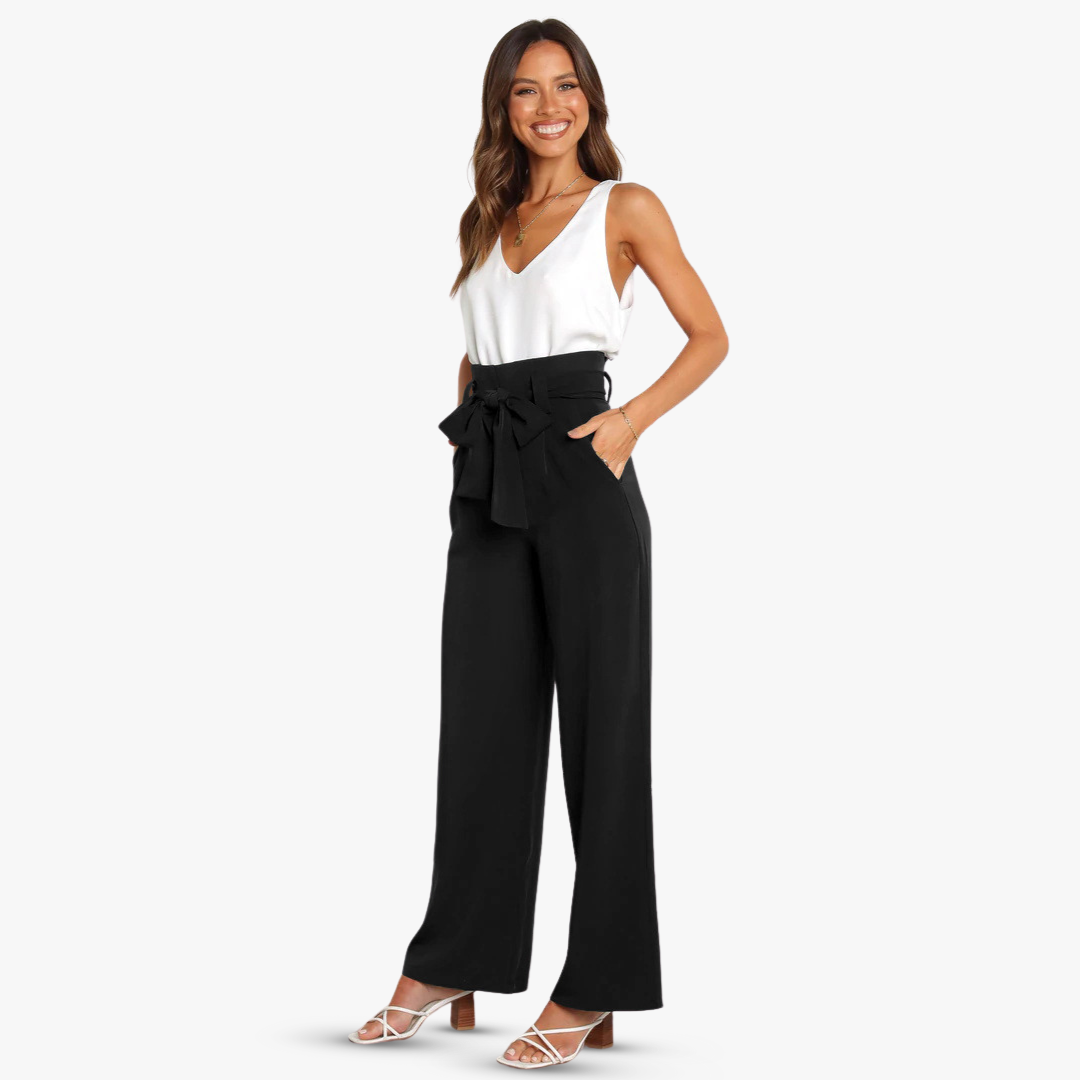 Weite Damen Stoffhose mit Bindegürtel