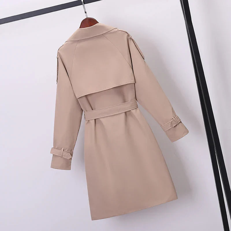Molly | Eleganter schicker Trenchcoat traf Riem